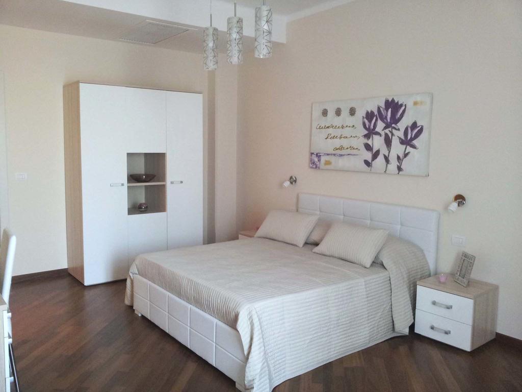 Residenza Piazza Moro Bed and Breakfast Μπάρι Δωμάτιο φωτογραφία