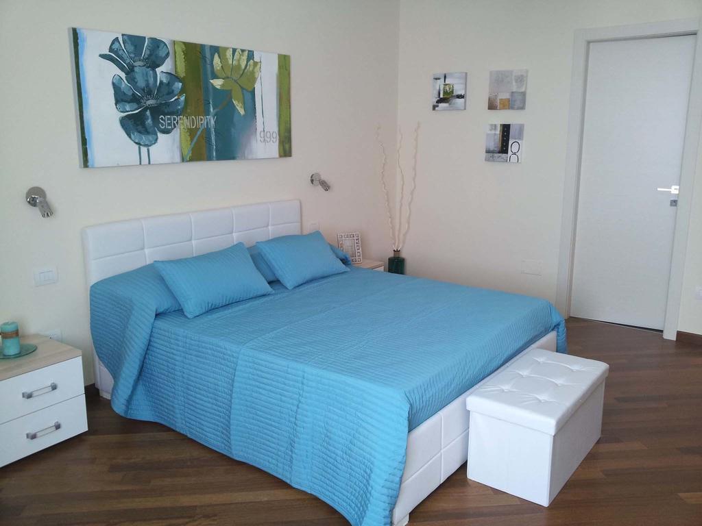 Residenza Piazza Moro Bed and Breakfast Μπάρι Δωμάτιο φωτογραφία